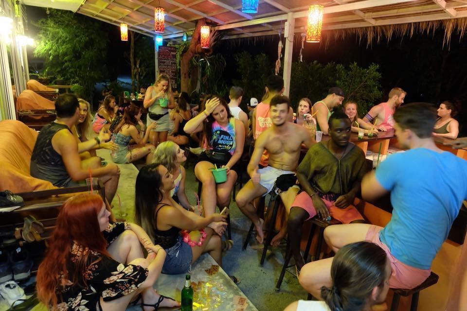 Smile Hostel Koh Phangan Buitenkant foto