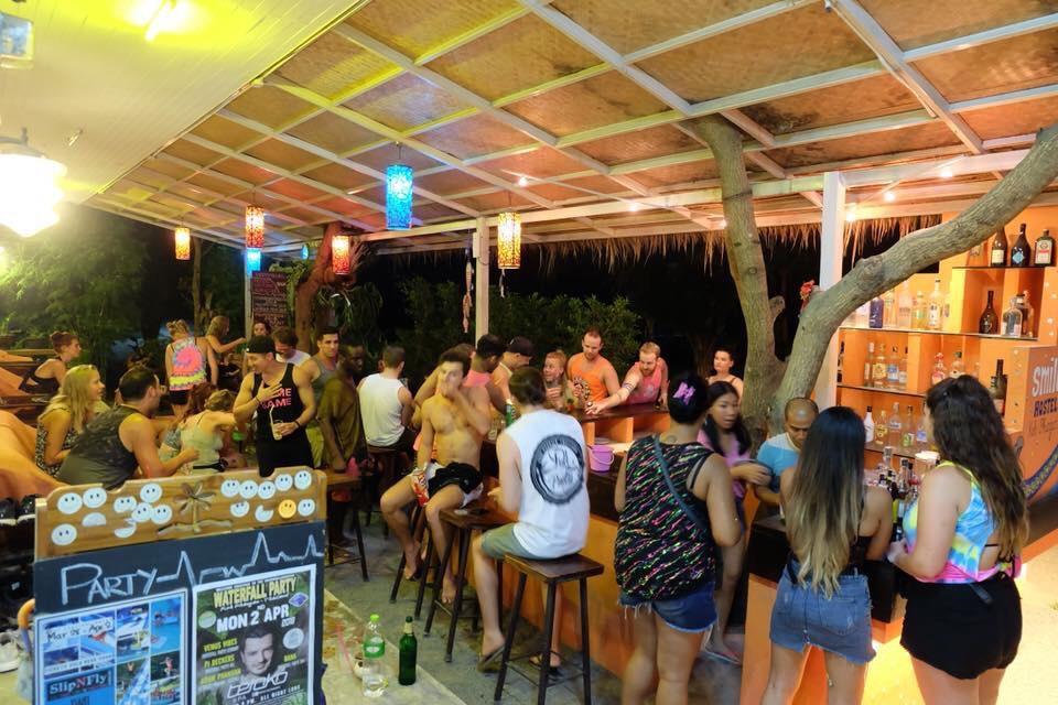Smile Hostel Koh Phangan Buitenkant foto